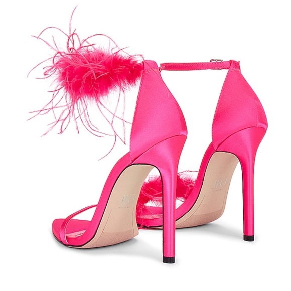 x REVOLVE Sunset Sandal in Lollipop
JLO Jennifer Lopez - Picture 2 of 11